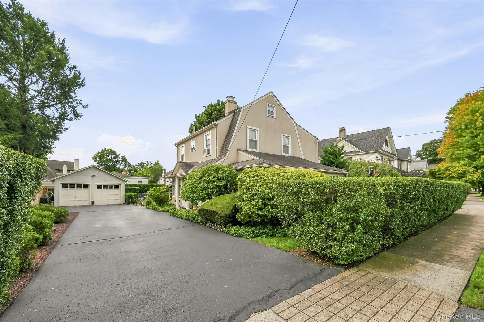 61 E Maple Avenue