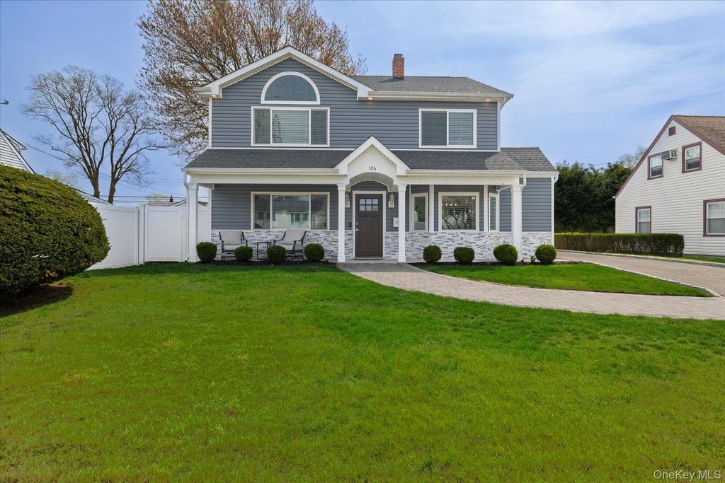 Photo of 106 Hickory Lane, Levittown, NY 11756 (MLS # 987636)