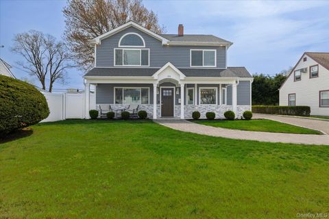 Photo of 106 Hickory Lane, Levittown, NY 11756 (MLS # 987636)