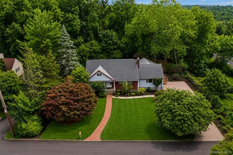 Homes For Sale - 11 Hillside Court<br/> Suffern, NY 10901