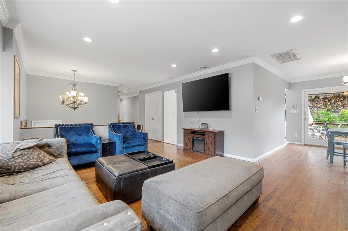 11 Voorhis Drive, Old Bethpage, New York image 7