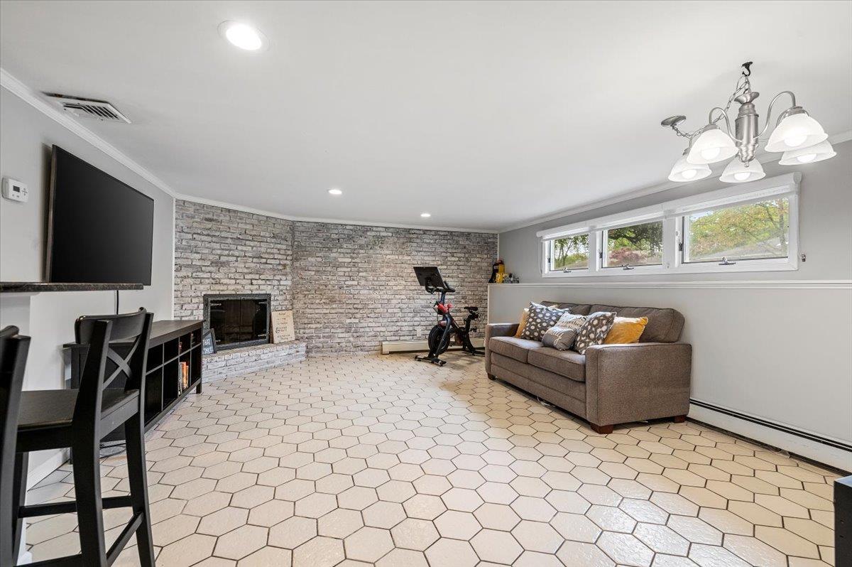11 Voorhis Drive, Old Bethpage, New York image 22