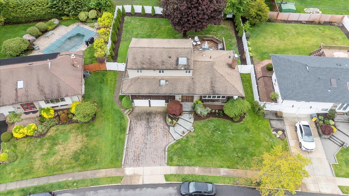 11 Voorhis Drive, Old Bethpage, New York image 30