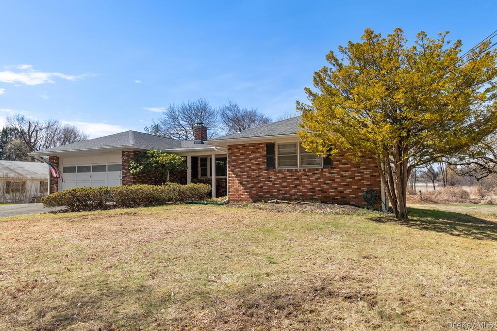 Photo of 148 S Street Extension, Warwick, NY 10990 (MLS # 980455)