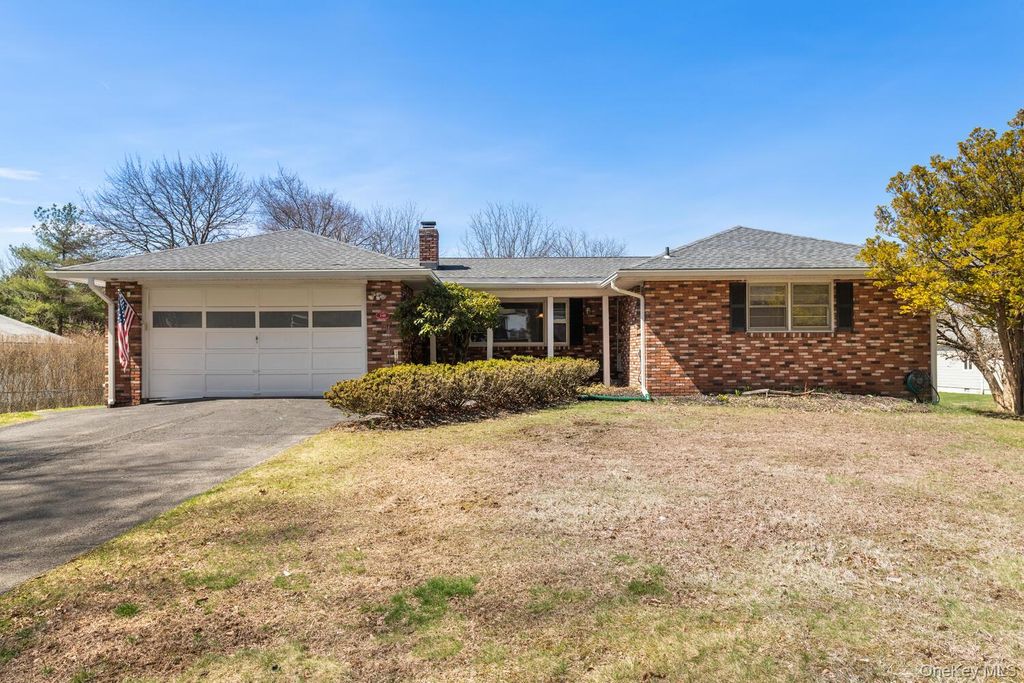 Photo of 148 S Street Extension, Warwick, NY 10990 (MLS # 980455)