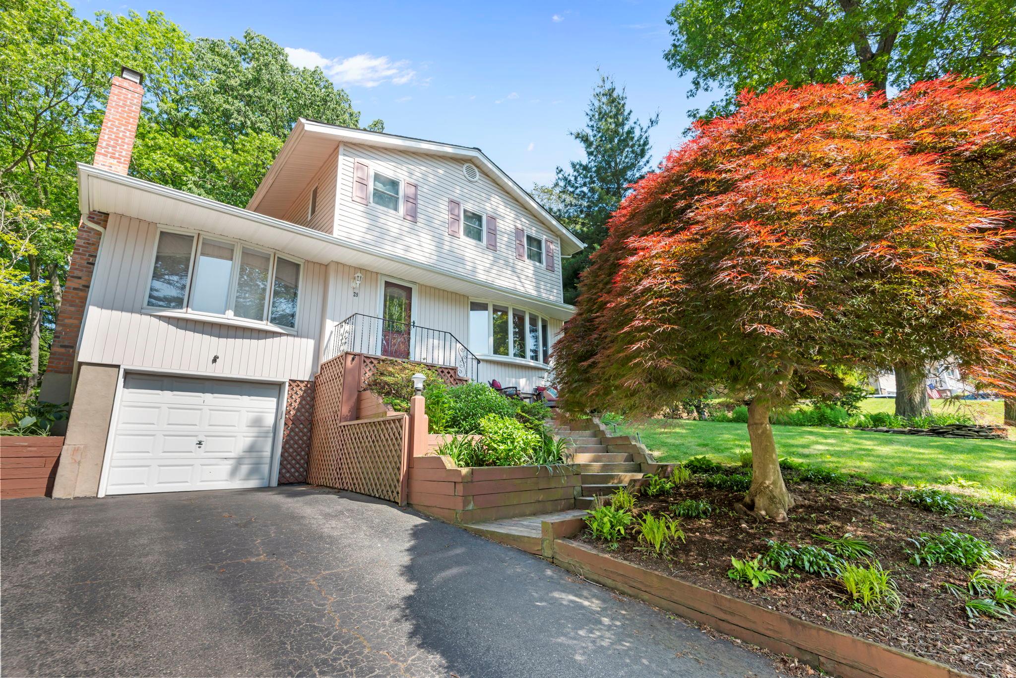 29 Ravenwood Drive