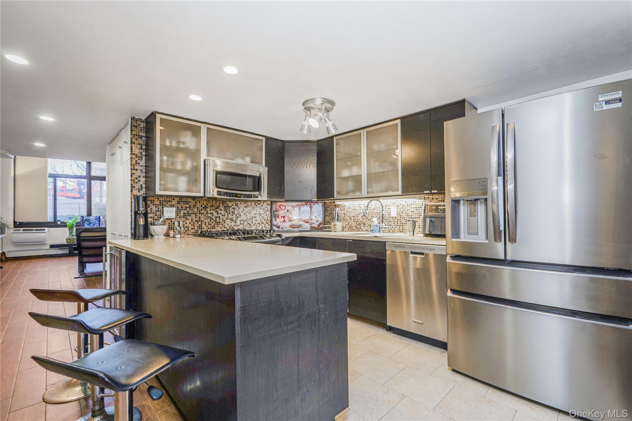 10 Bay Street Landing 1D