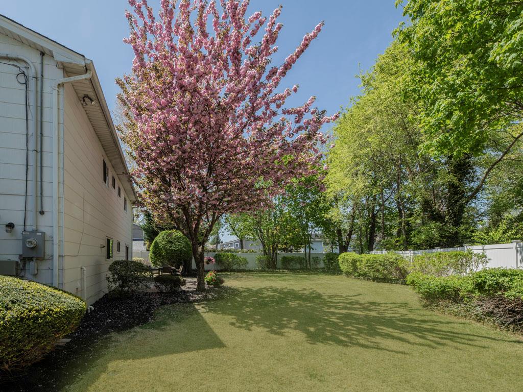 441 Old Country Road, Melville, New York image 20