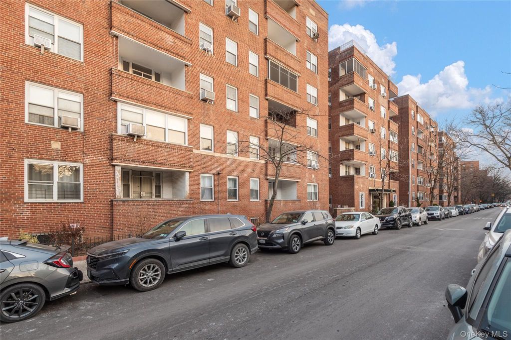 Photo of 34-41 85th Street #3G, Jackson Heights, NY 11372 (MLS # 960964)