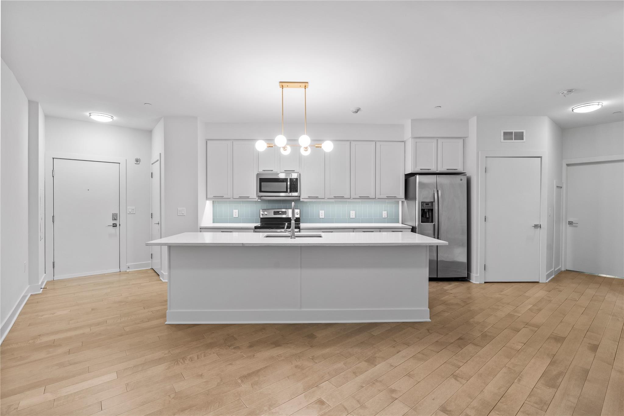 20 Burling Lane 4L