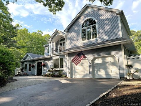 Homes For Sale - 3 Chuck Court<br/> Port Jefferson, NY 11777