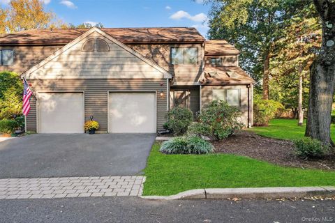 Photo of 46 Old Lake Road, Congers, NY 10920 (MLS # 917763)