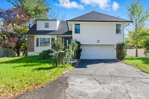 Photo of 559 Linda Lane, Woodmere, NY 11598 (MLS # 927524)
