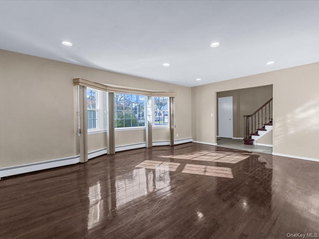 Photo of 23 Paul Court, North Babylon, NY 11703 (MLS # 1065536)