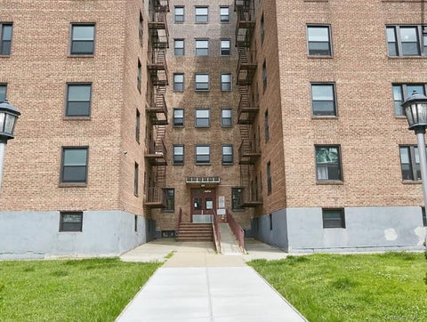 Homes For Sale - 14480 Sanford Avenue #6F<br/> Flushing, NY 11355