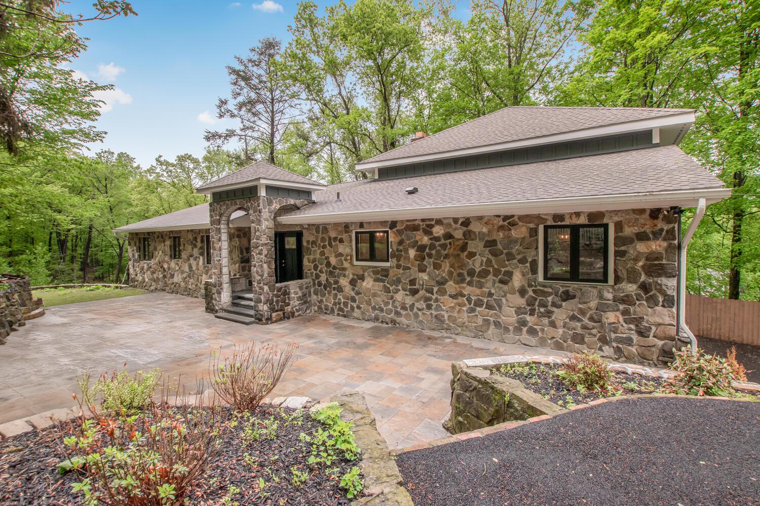 38 Mountain Side Trail, Cortlandt Manor, New York image 2