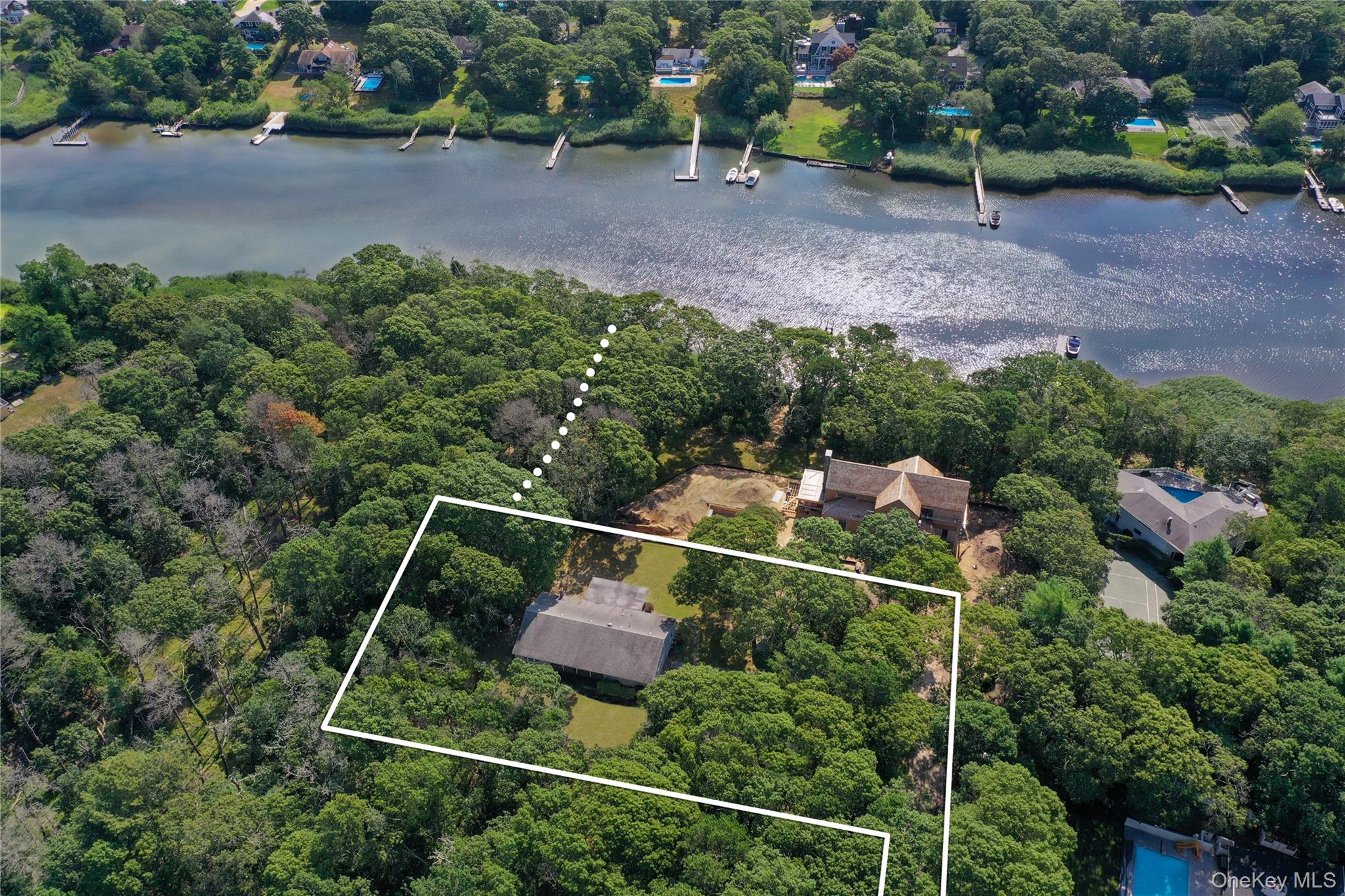 77 Montauk Highway