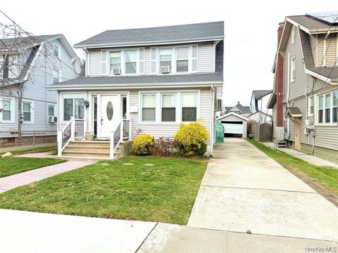 49 Malden Avenue Lynbrook NY 11563