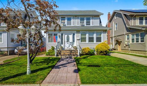 Homes For Sale - 49 Malden Avenue<br/> Lynbrook, NY 11563