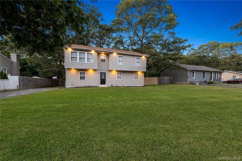 Photo of 25 Nord Park Boulevard, Middle Island, NY 11953 (MLS # 927904) Photo of 25 Nord Park Boulevard, Middle Island, NY 11953 (MLS # 927904)
