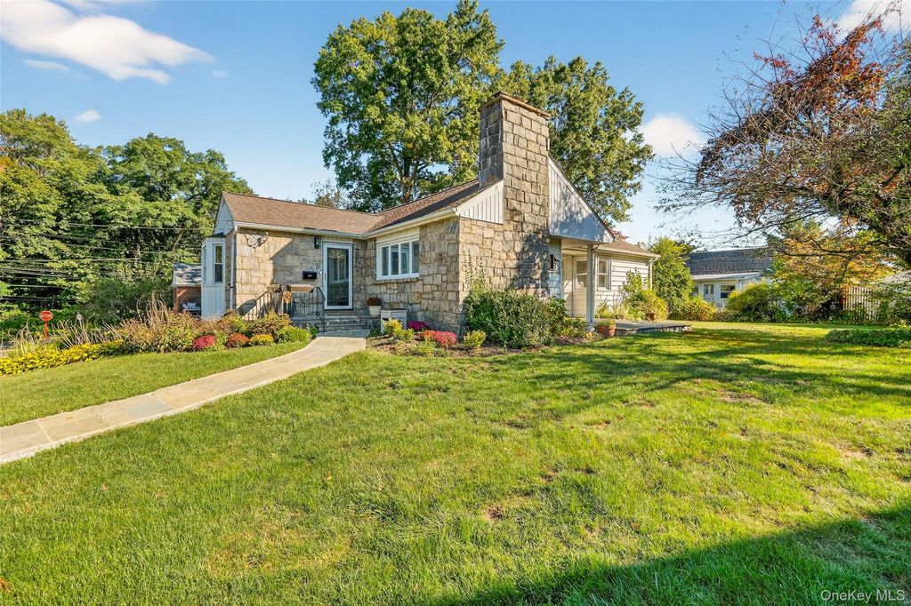 Photo of 217 Moore Street, Hartsdale, NY 10530 (MLS # 921881)