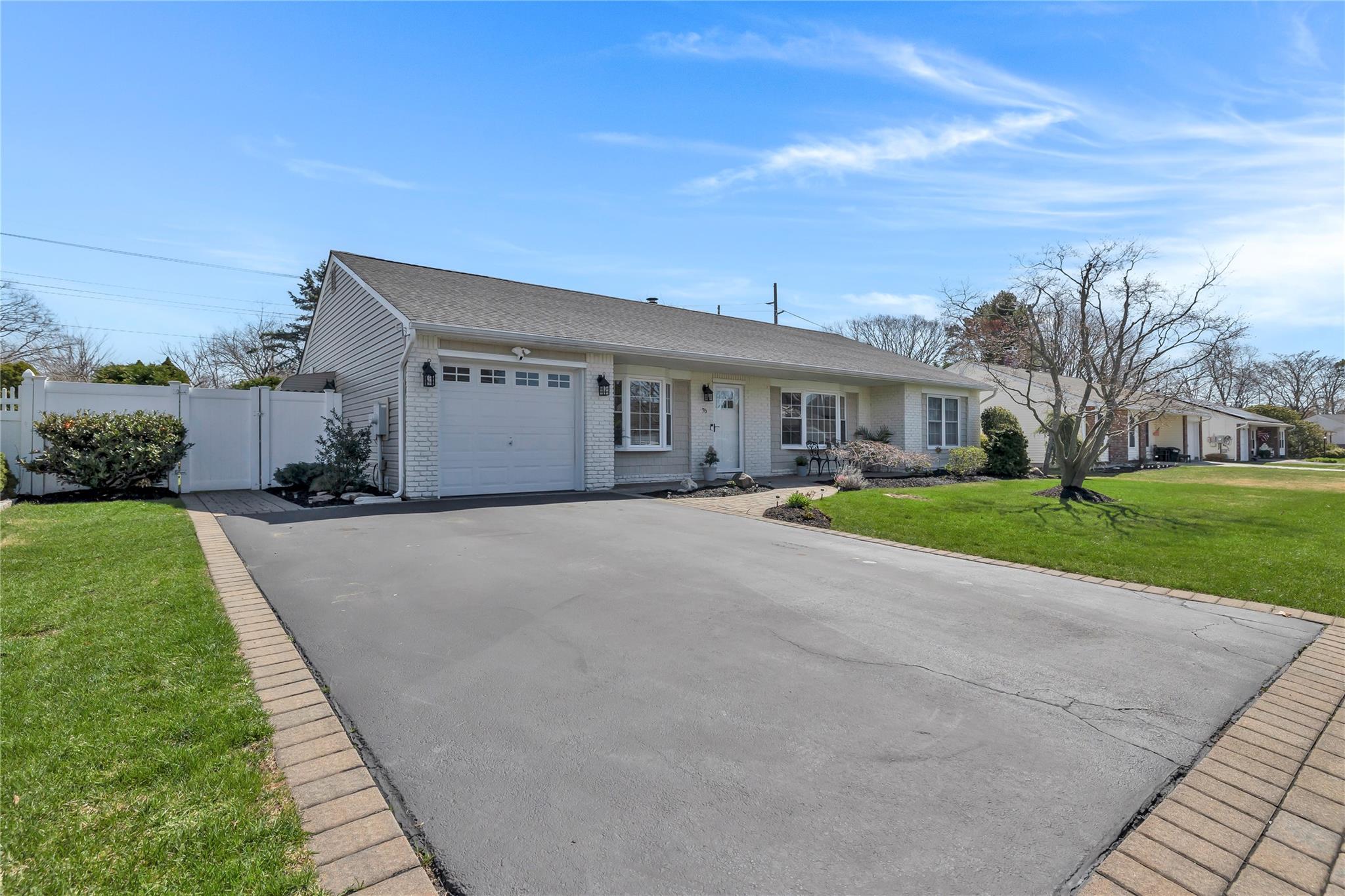 76 Sequoia Way, Holbrook, New York image 2