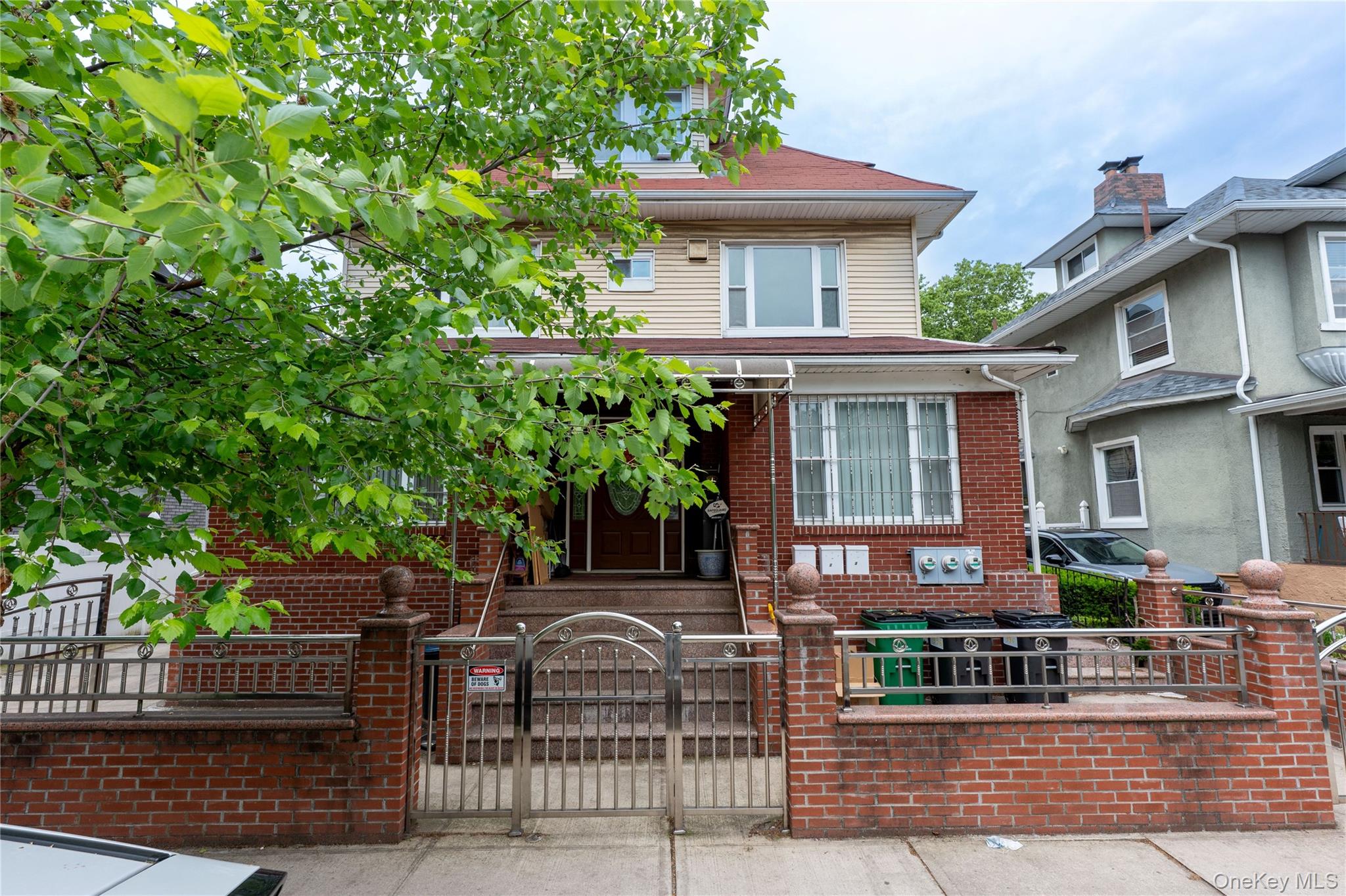 336 E 16th Street