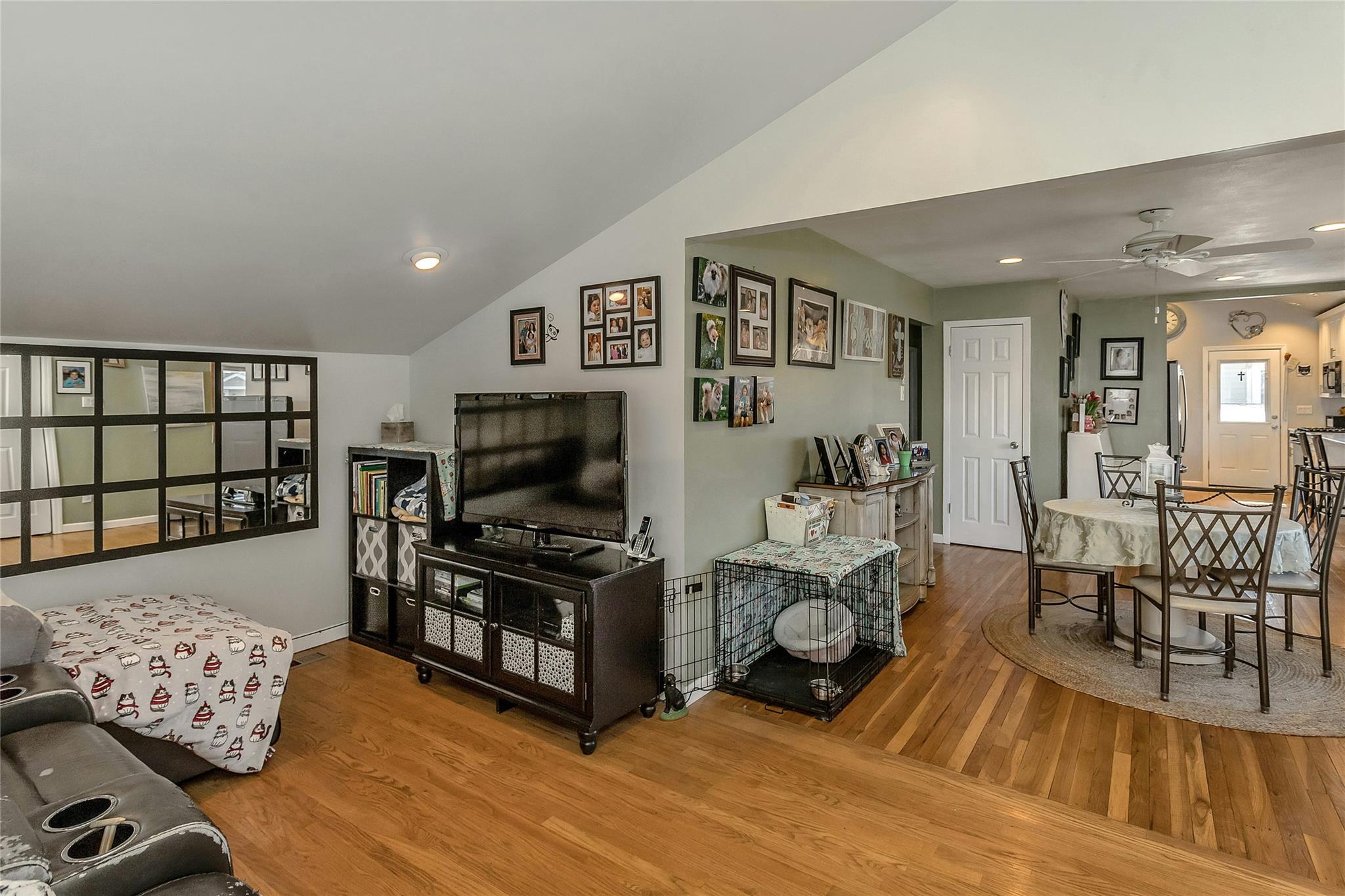 14 Michel Avenue Ave, Oyster Bay, New York image 4