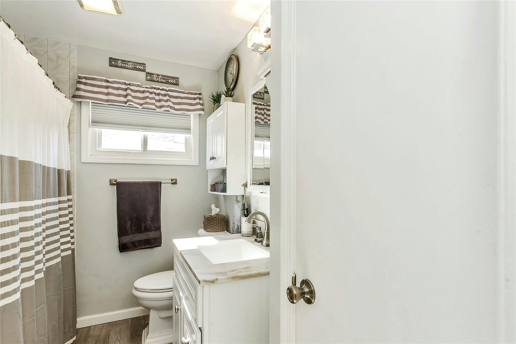 14 Michel Avenue Ave, Oyster Bay, New York image 23