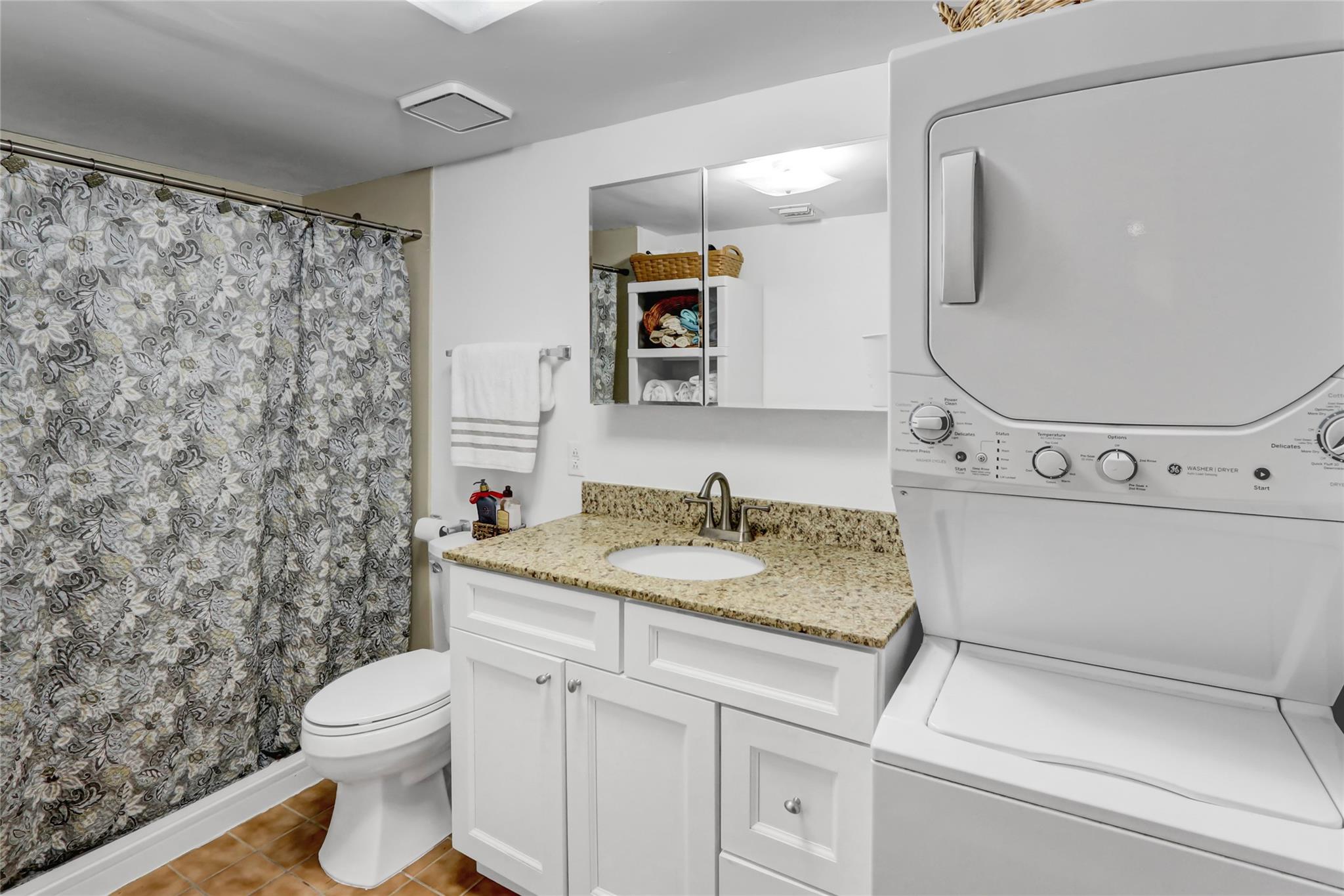 20 Laurel Ave Ave #83, East Islip, New York image 14
