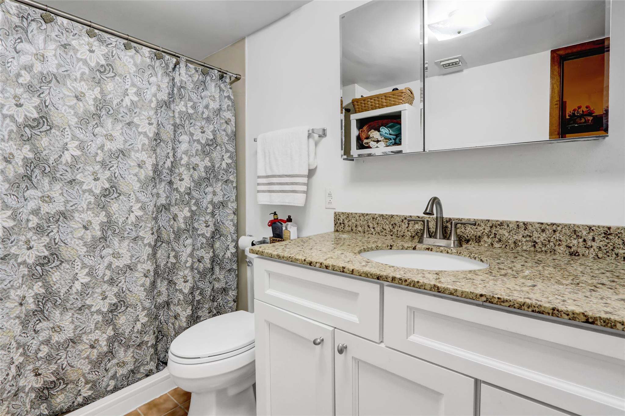 20 Laurel Ave Ave #83, East Islip, New York image 15