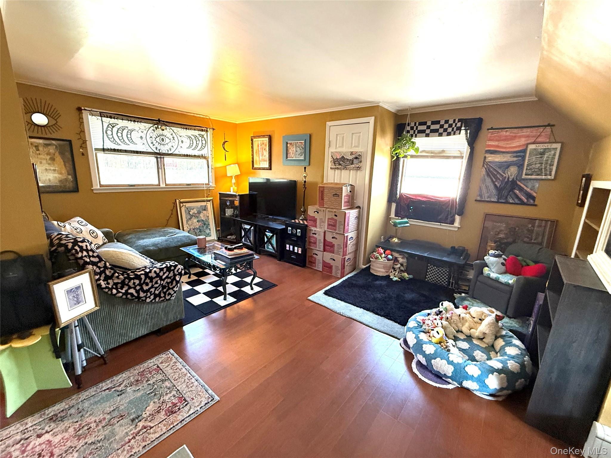 195 Clunie Avenue 2