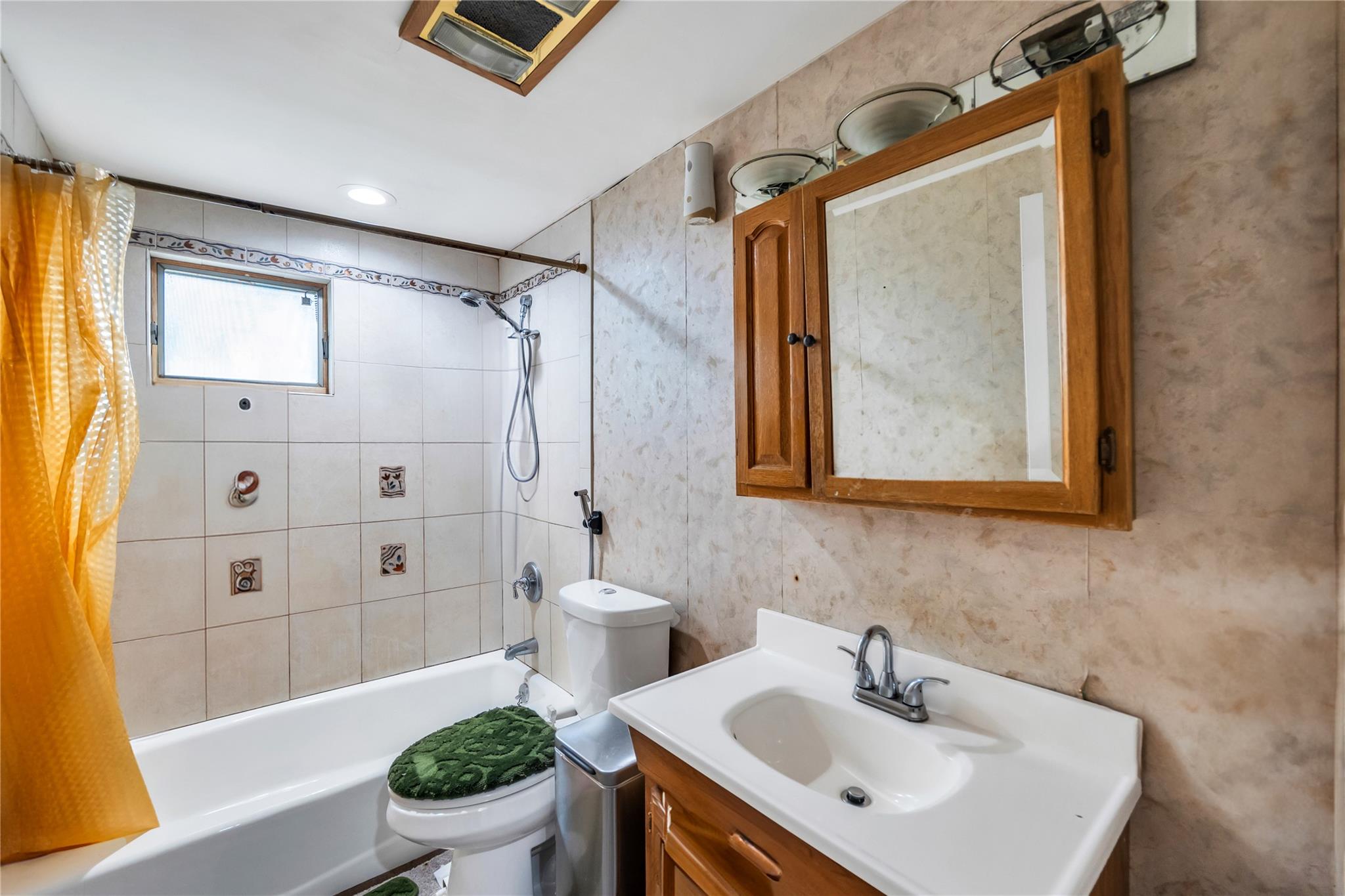 219 Evergreen Avenue, Bethpage, New York image 19