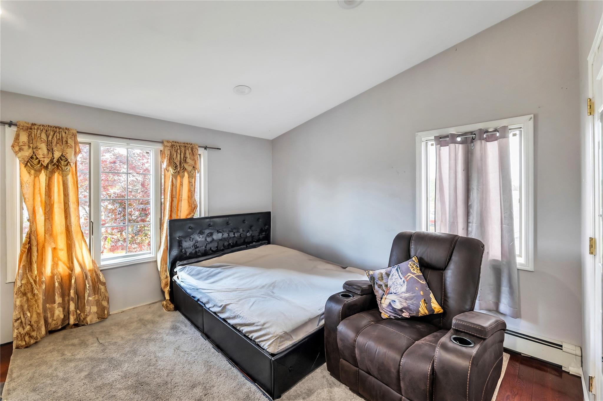 219 Evergreen Avenue, Bethpage, New York image 17