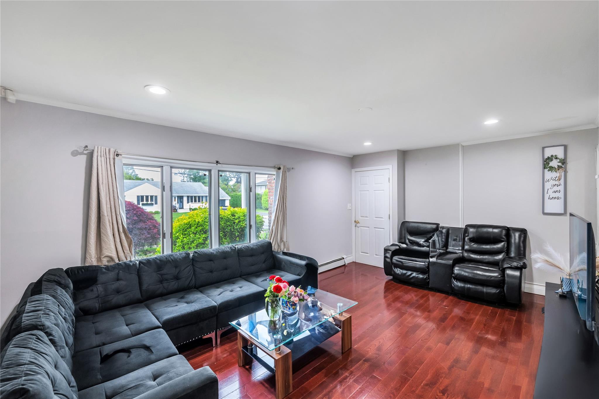 219 Evergreen Avenue, Bethpage, New York image 3