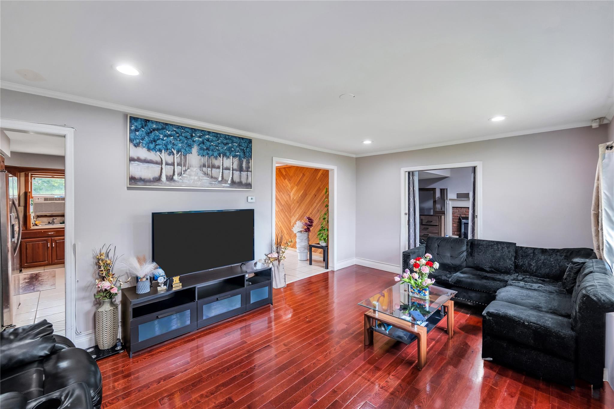 219 Evergreen Avenue, Bethpage, New York image 4