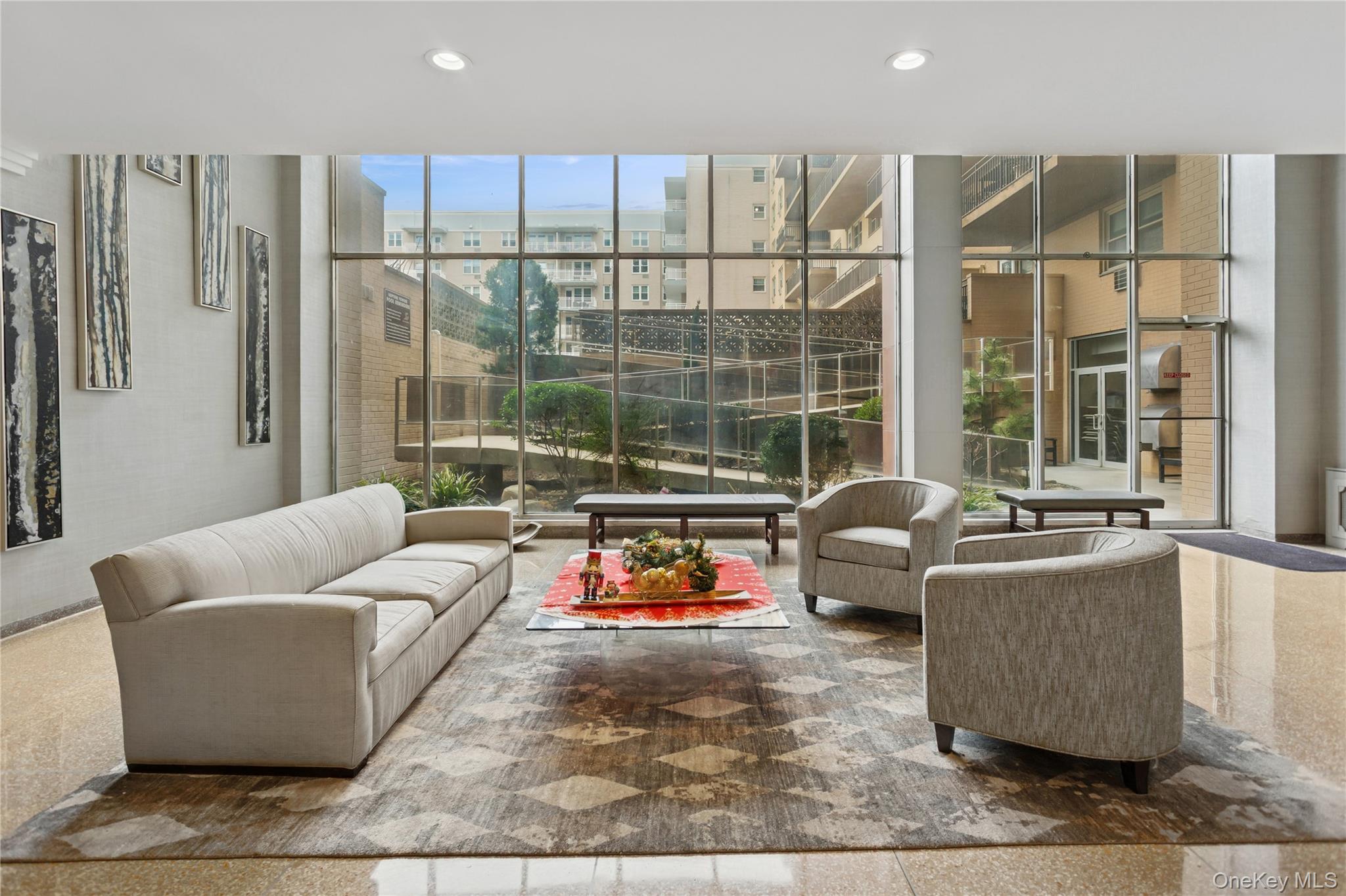 25 Neptune Boulevard 2T