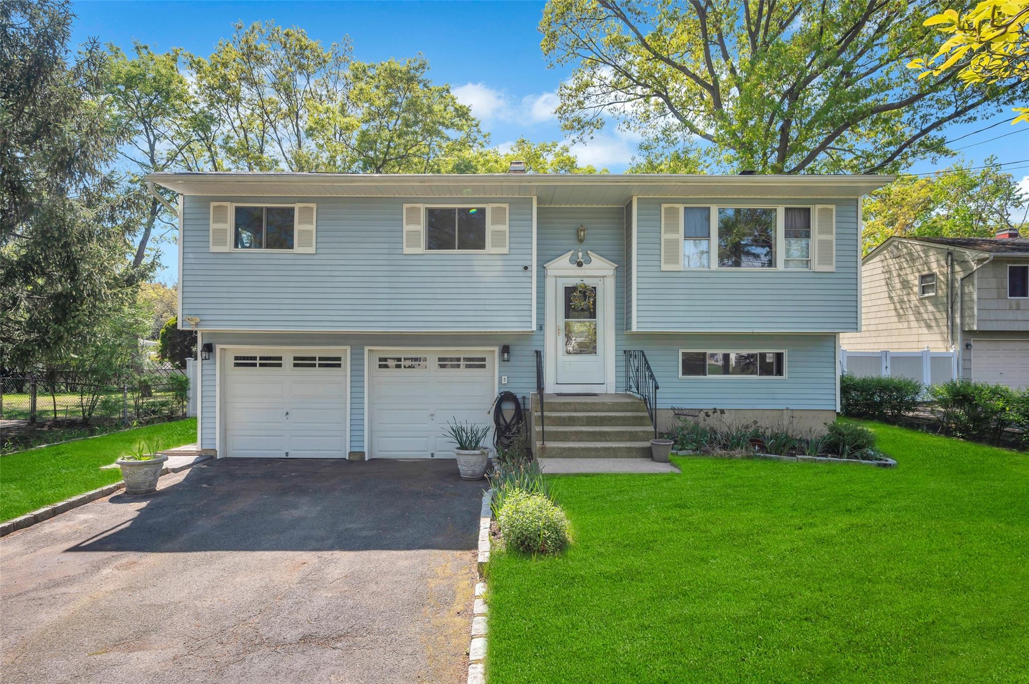 1056 Terry Road, Ronkonkoma, New York image 1