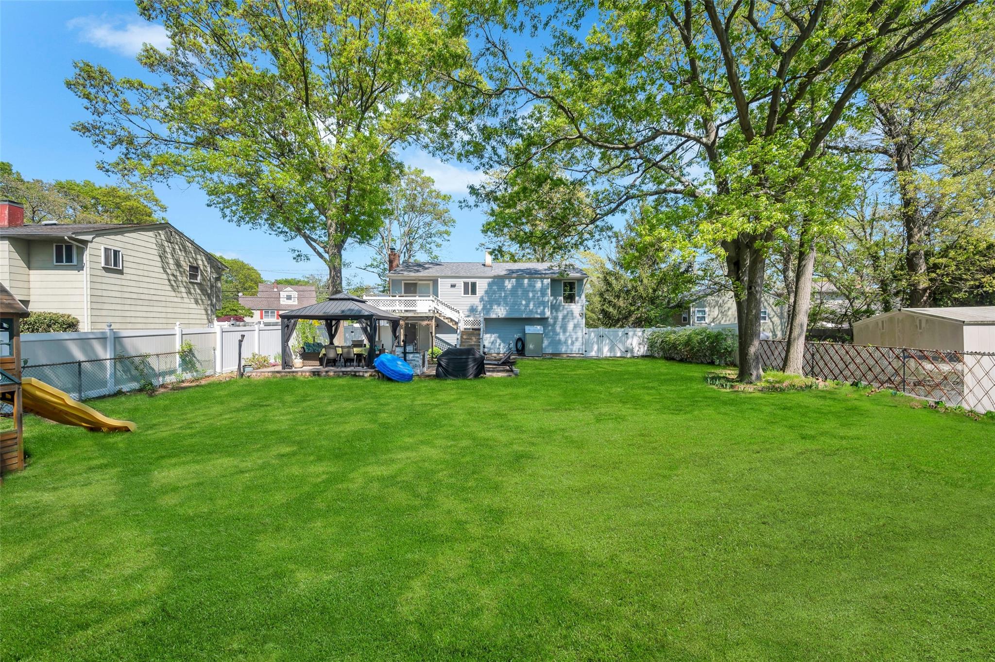 1056 Terry Road, Ronkonkoma, New York image 34