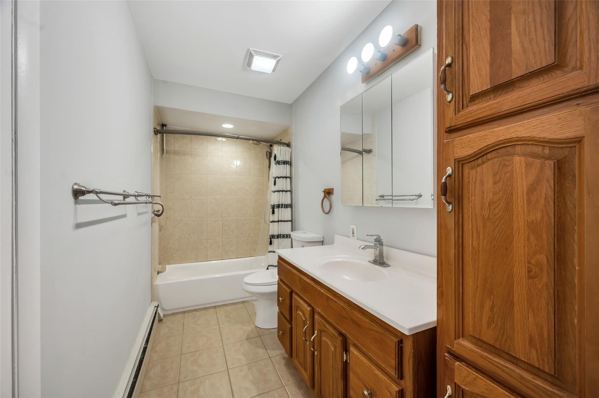 1056 Terry Road, Ronkonkoma, New York image 23