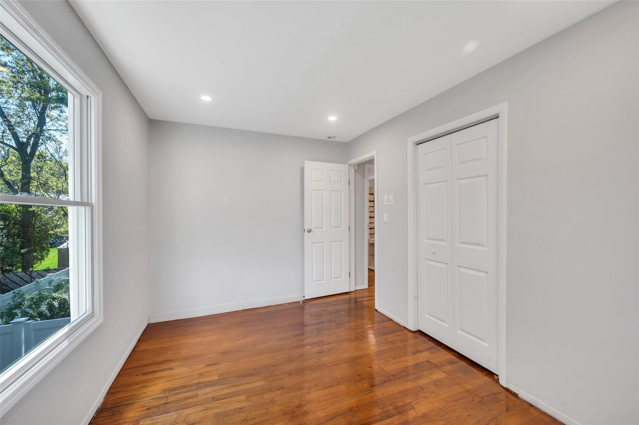 1056 Terry Road, Ronkonkoma, New York image 21