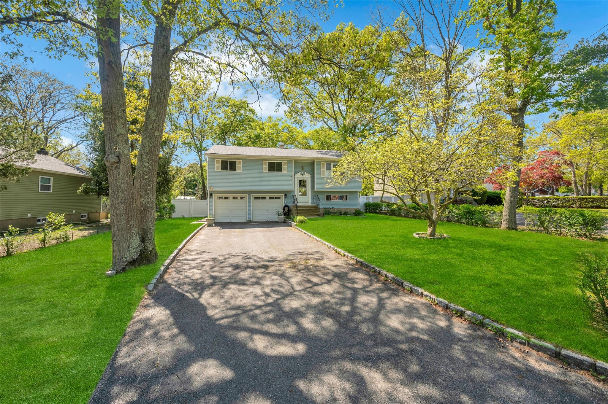 1056 Terry Road, Ronkonkoma, New York image 3