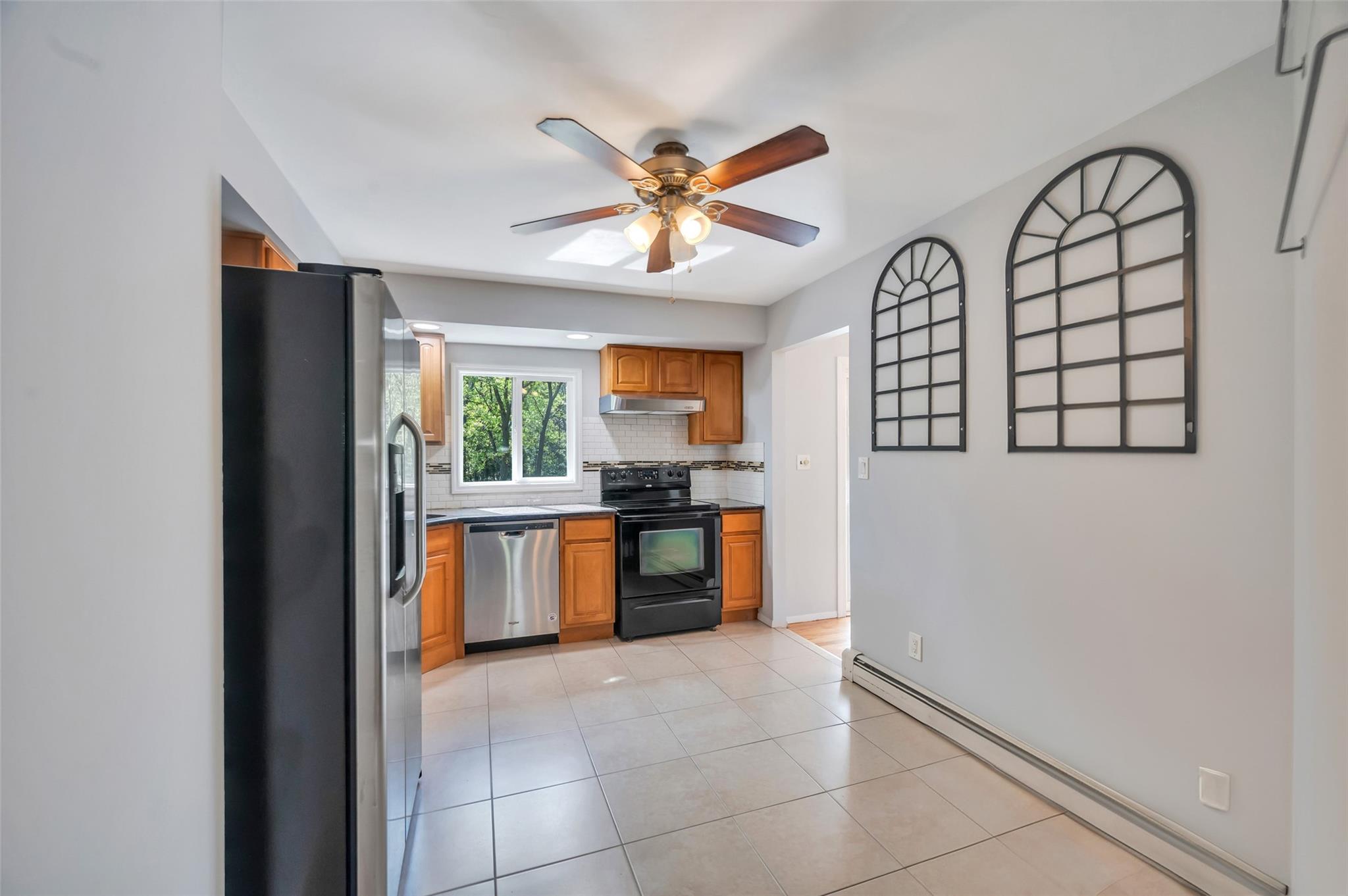 1056 Terry Road, Ronkonkoma, New York image 8