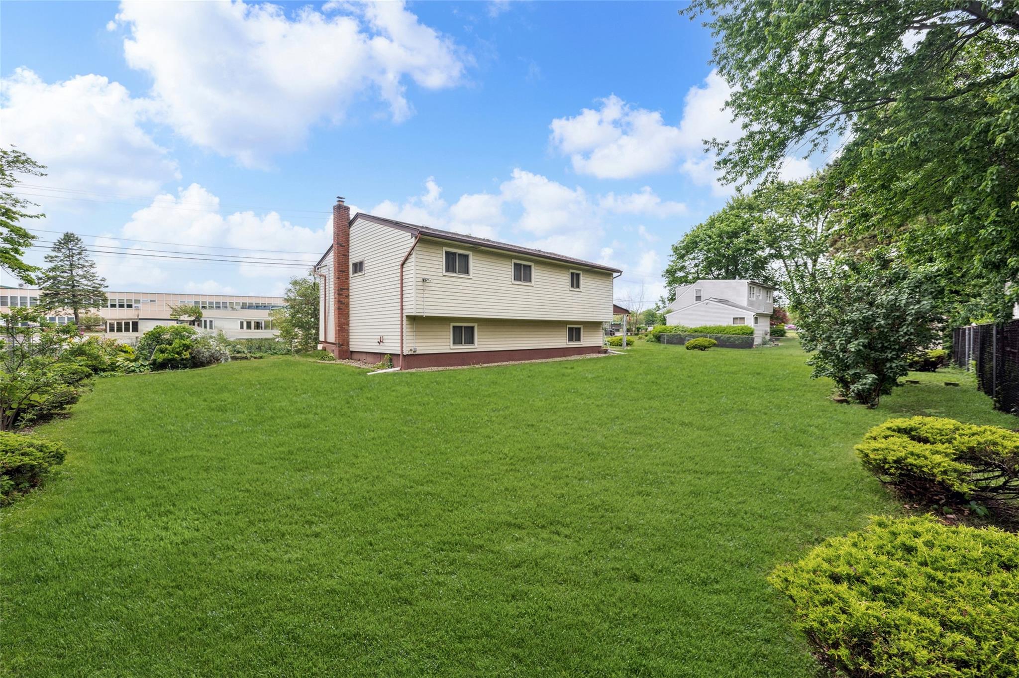 75 S 32nd Street, Wyandanch, New York image 22