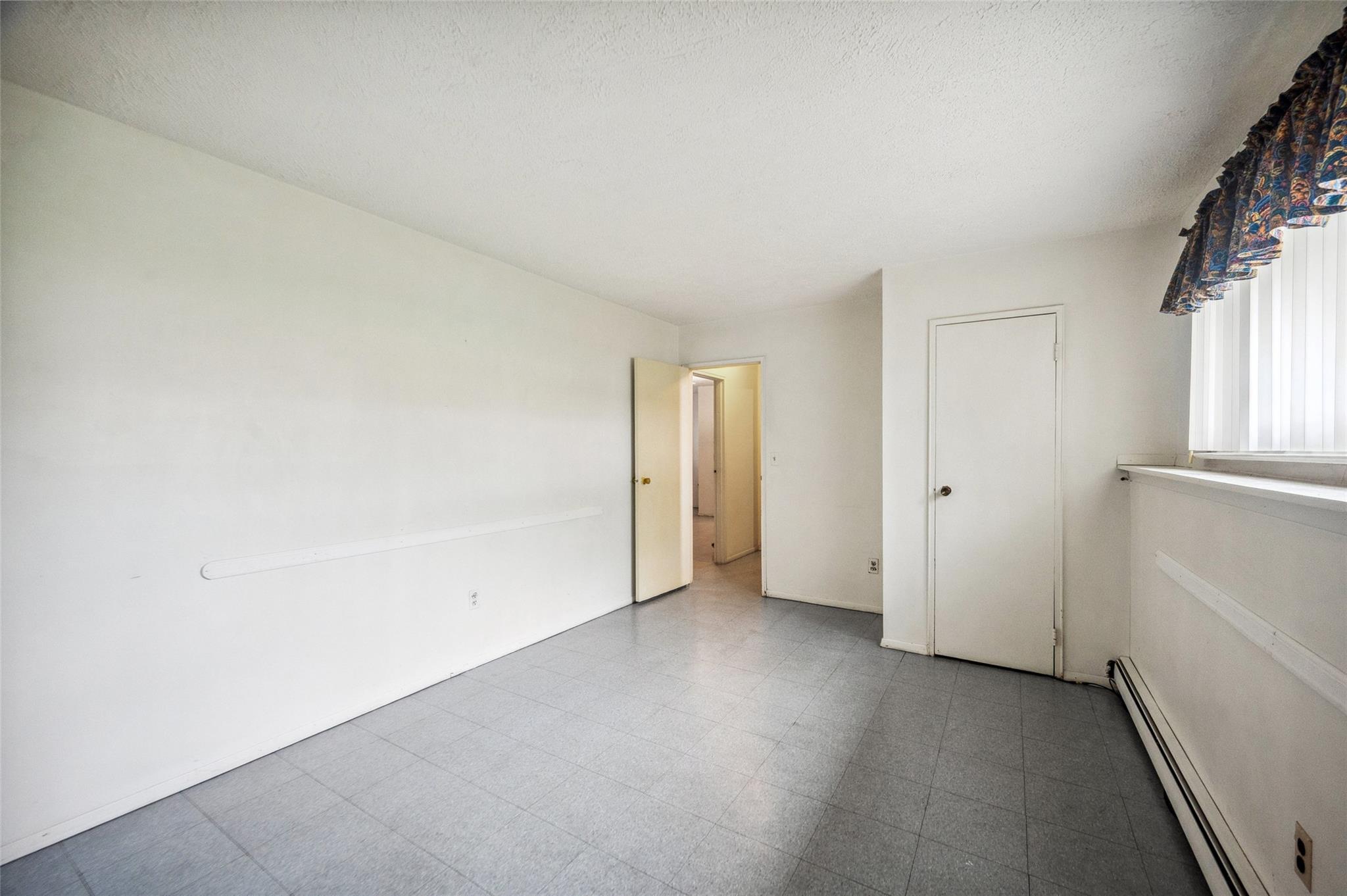 75 S 32nd Street, Wyandanch, New York image 16