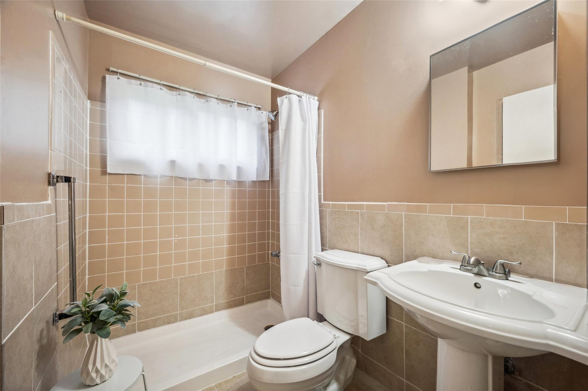 75 S 32nd Street, Wyandanch, New York image 14