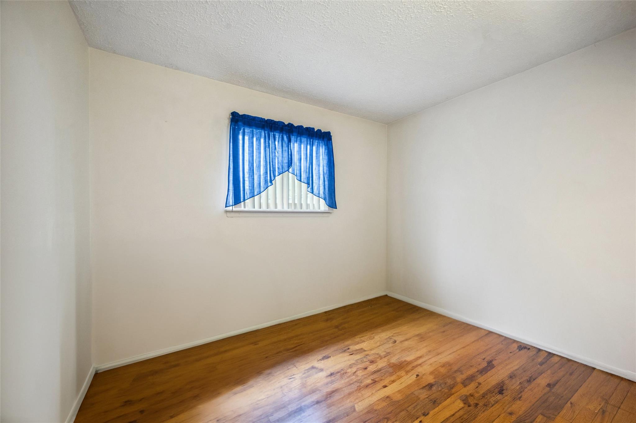 75 S 32nd Street, Wyandanch, New York image 11
