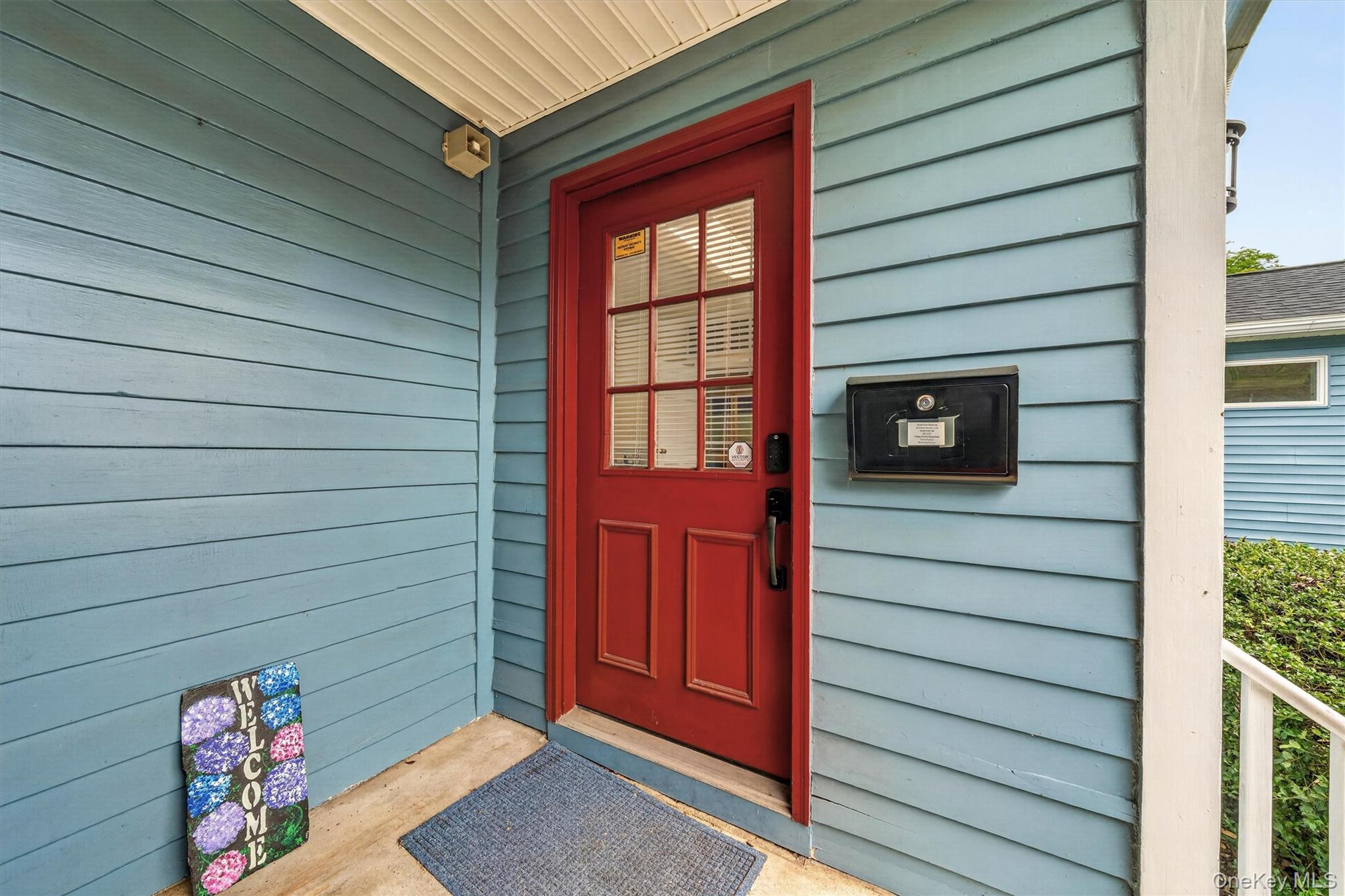 12 Scotchtown Avenue