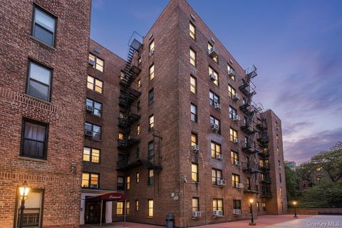 Photo of 83-75 Woodhaven Boulevard #1C, Woodhaven, NY 11421 (MLS # 971632)