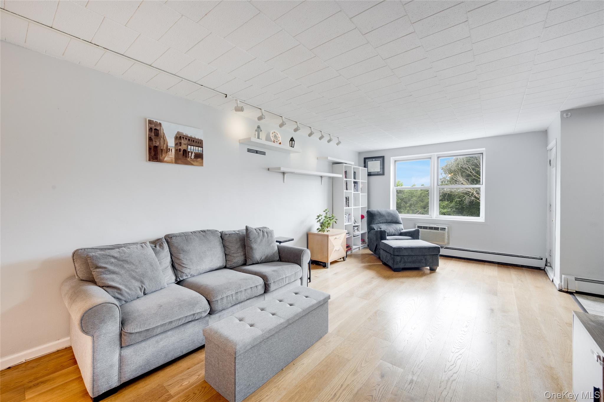 510 Midland Avenue 3L